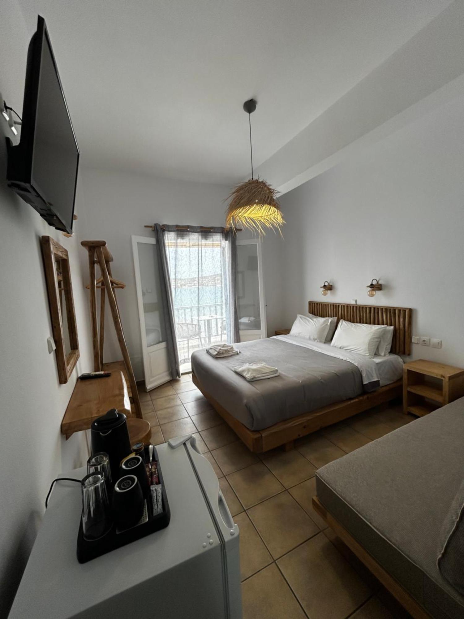 פארוס Hotel Livadia מראה חיצוני תמונה