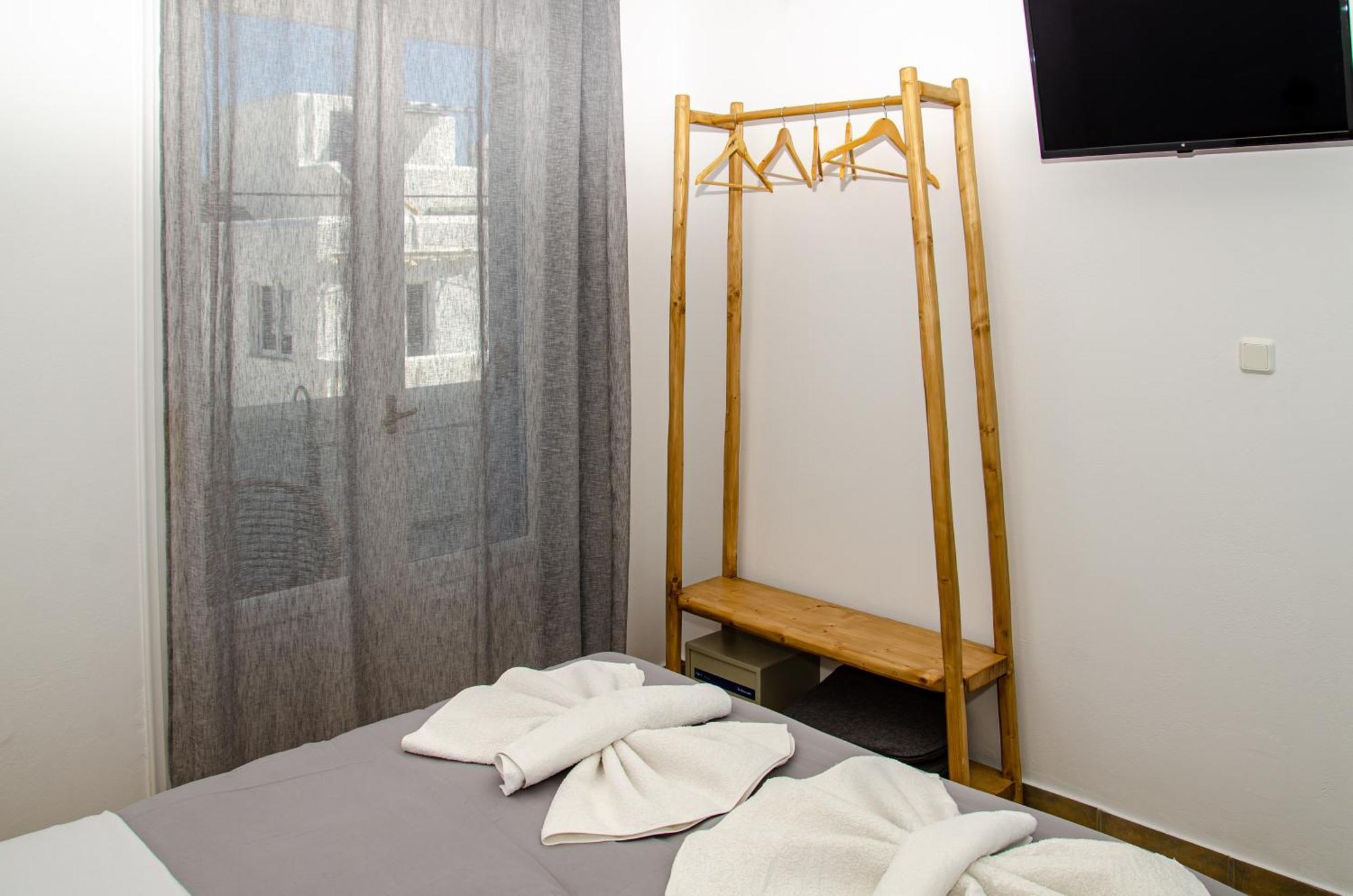פארוס Hotel Livadia מראה חיצוני תמונה
