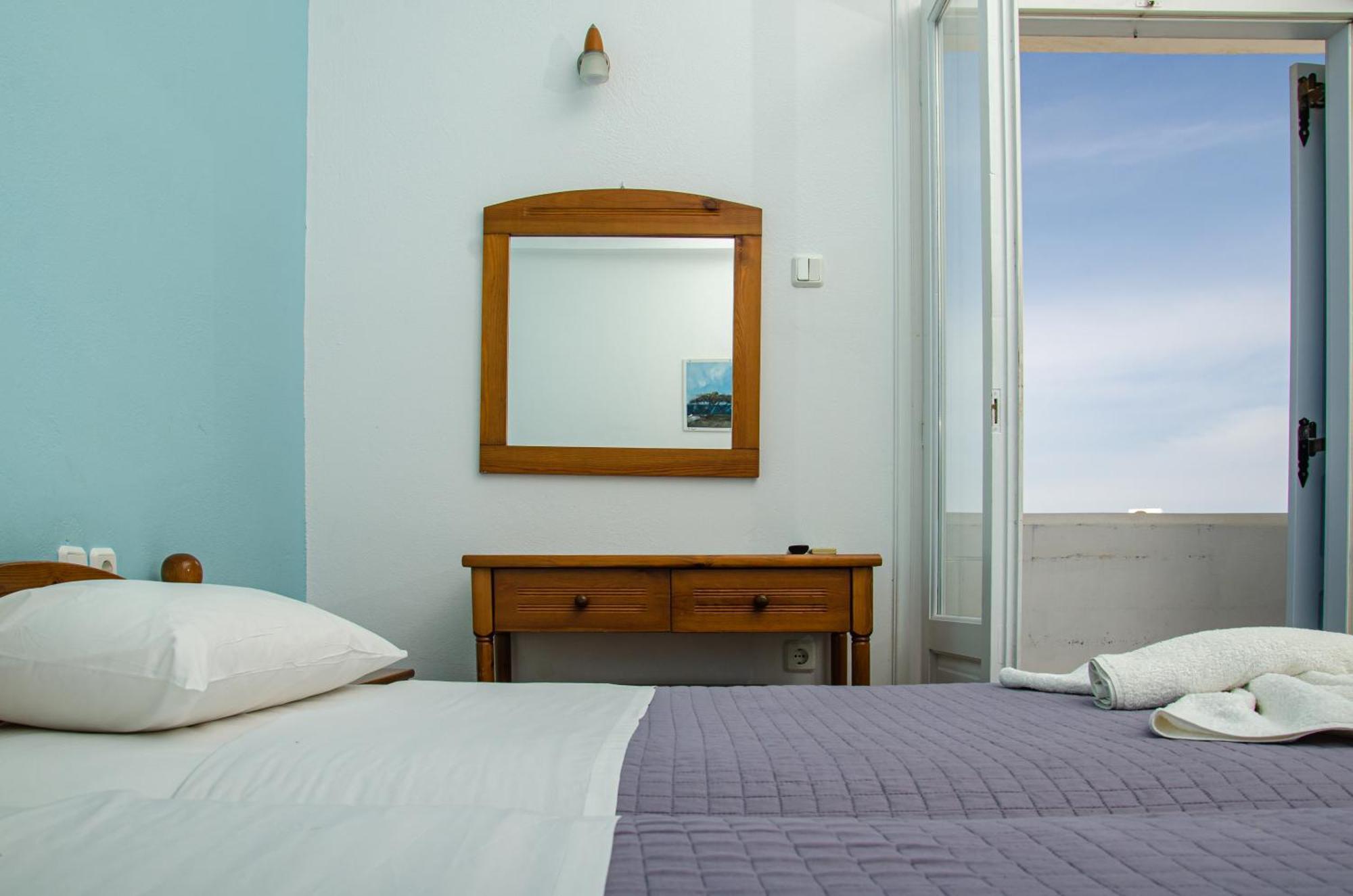 פארוס Hotel Livadia מראה חיצוני תמונה